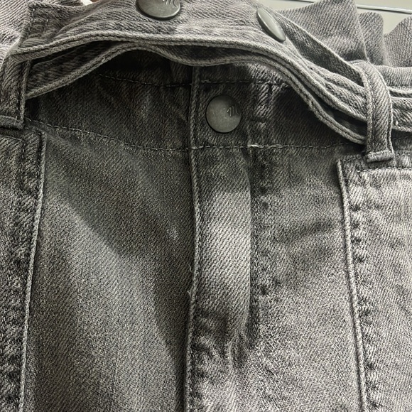 Madewell Denim Snap-Belt Paperbag Shorts in Pale Grey Sz 28 - Picture 7 of 12